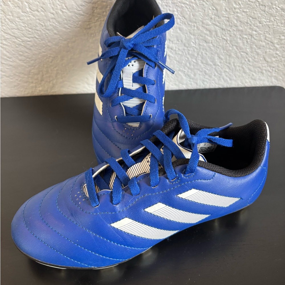 Kid’s Adidas Size 3.5 Blue & White Soccer Cleats - Shoes